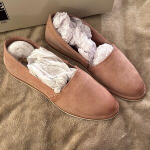 NIB Frye Blush Slip-On Shoes